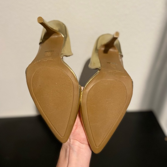 NWOT Anne Michelle Pointed Toe Heels- Gold Metallic Size 7.5 - Picture 5 of 7